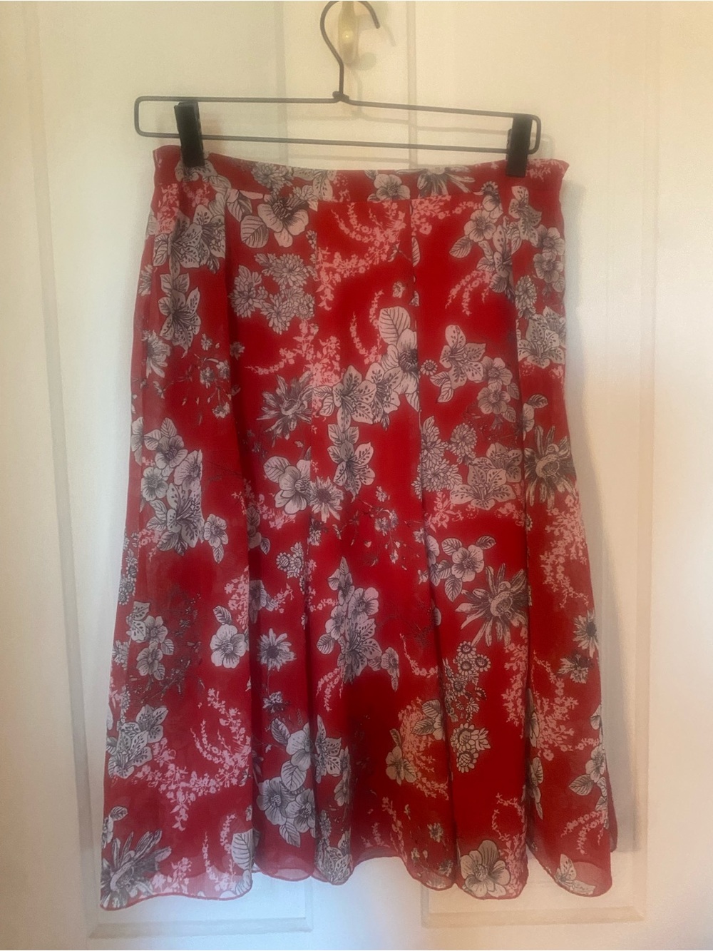 Red Floral A-Line Midi Skirt Dressbarn size 6